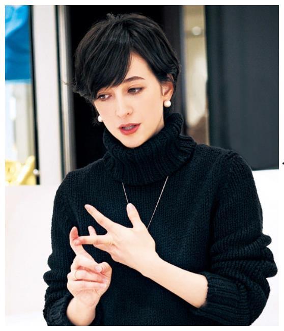 娱乐吃瓜君和八姨太,八姨太幕后故事大曝光！